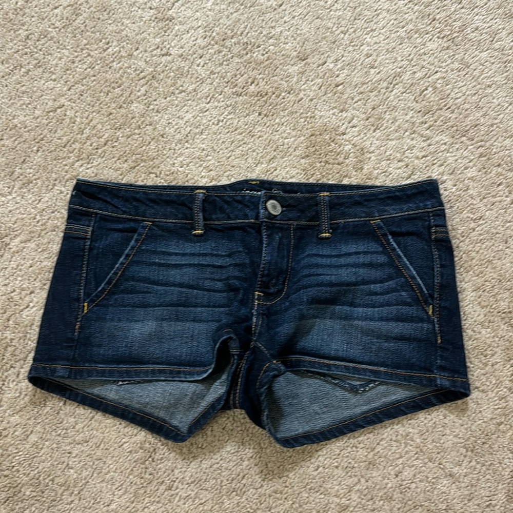 Woman’s American Eagle size 6 shorts NWOT